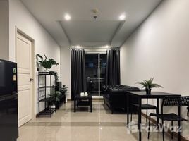 1 chambre Condominium à louer à , Huai Khwang