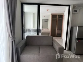 1 chambre Condominium à louer à , Huai Khwang