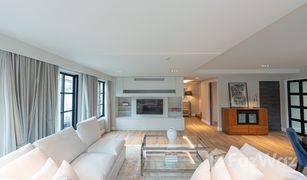 Пентхаус, 3 спальни на продажу в Phra Khanong Nuea, Бангкок Penthouse Condominium