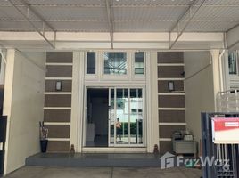 3 Bedroom Townhouse for sale at Belleville Rama 2 - Suksawat, Bang Mot, Chom Thong