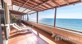 Large beachfront condo with open terrace! 在售单元