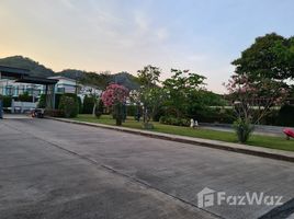 3 Schlafzimmer Reihenhaus zu verkaufen im The Mix Town, Surasak, Si Racha, Chon Buri