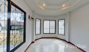 3 Bedrooms House for sale in Talat Khwan, Chiang Mai Inthara Chitchai Village