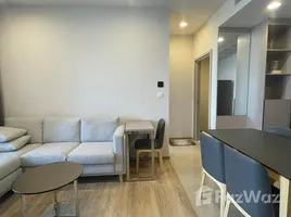 2 Schlafzimmer Appartement zu vermieten im Oka Haus, Khlong Tan