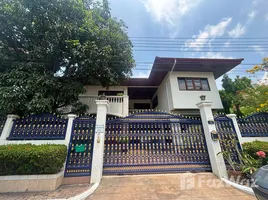 4 Bedroom House for sale in Phra Khanong Nuea, Bangkok, Phra Khanong Nuea, Watthana, Bangkok