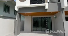 Verfügbare Objekte im Baan Maneekram-Jomthong Thani