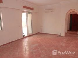 在Bel Appartement de 2 Chambres avec Grande terrasse dans une rue calme à proximité immédiate du lycée Victor Hugo租赁的2 卧室 住宅, Na Menara Gueliz