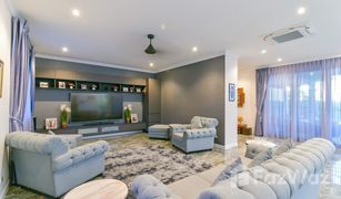5 Schlafzimmern Villa zu verkaufen in Thap Tai, Hua Hin 