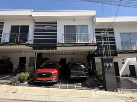 Maison 3 chambre à vendre à Apartment For Rent in Santo Domingo, Santo Domingo, Heredia
