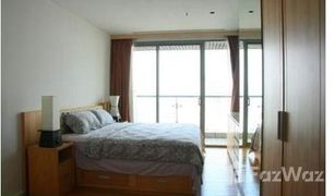 2 Bedrooms Condo for sale in Khlong Toei, Bangkok The Lakes