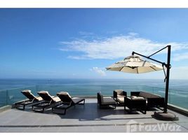 在Budget minded in luxury beachfront building!出售的2 卧室 住宅, Manta, Manta, Manabi