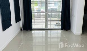 2 Schlafzimmern Reihenhaus zu verkaufen in Nong Tamlueng, Pattaya Praphassorn Ville