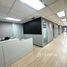 377 кв.м. Office for rent at Serm Mit Tower, Khlong Toei Nuea