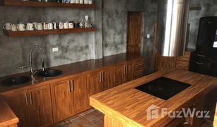 Квартира, 2 спальни на продажу в Патонг, Пхукет Patong View Apartment House