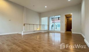 3 Bedrooms House for sale in Anusawari, Bangkok Baan Klang Muang Urbanion Kaset-Navamin 2
