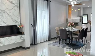 2 Bedrooms House for sale in Na Kluea, Pattaya Rattanakorn Village 18