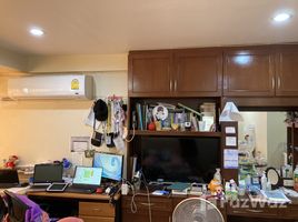 Studio Condo for rent in Chomphon, Bangkok Four Street Mansion