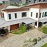 4 chambres Villa a vendre à Pak Nam, Krabi Large and Modern, Four-Bedroom Family Home - Krabi Town