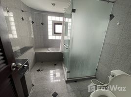 4 спален Квартира в аренду в Charoenjai Place, Khlong Tan Nuea, Щаттхана, Бангкок