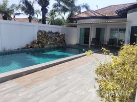 บ้านเดี่ยว 4 ห้องนอน ให้เช่า ในโครงการ มาเจสติค เรสซิเดนซ์ พระตำหนัก, เมืองพัทยา, พัทยา, ชลบุรี, ไทย