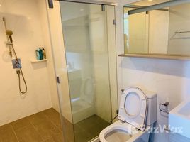 1 спален Кондо в аренду в The Room Sukhumvit 40, Phra Khanong