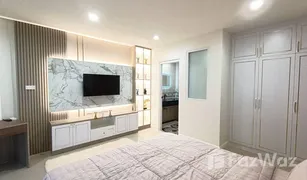 2 Bedrooms Condo for sale in Nong Prue, Pattaya Royal Hill Resort