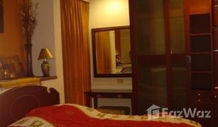 Studio Condo for sale in Lumphini, Bangkok Baan Somthavil