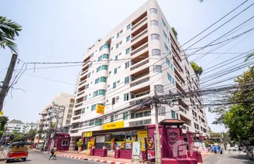 AP Suites Sukhumvit 33 in Khlong Tan Nuea, Бангкок