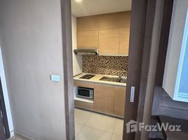 1 спален Кондо в аренду в Le Luk Condominium, Phra Khanong Nuea