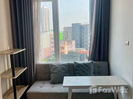 1 chambre Condominium à louer à , Huai Khwang