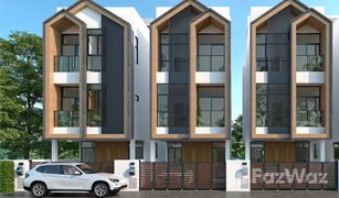 Таунхаус, 4 спальни на продажу в Khlong Tan Nuea, Бангкок Modern Life HOME