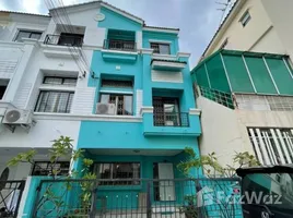 在Baan Klang Muang Ratchada - Mengjai 2租赁的3 卧室 联排别墅, 翁通郎, 翁通郎