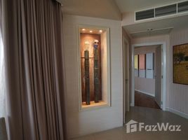 3 Bedroom Condo for sale at Watermark Chaophraya, Bang Lamphu Lang, Khlong San