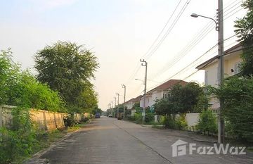 Baan Piyawararom 4 in Sai Noi, Nonthaburi