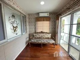 บ้านเดี่ยว 4 ห้องนอน ให้เช่า ในทำเล ดอกไม้, กรุงเทพมหานคร, ดอกไม้