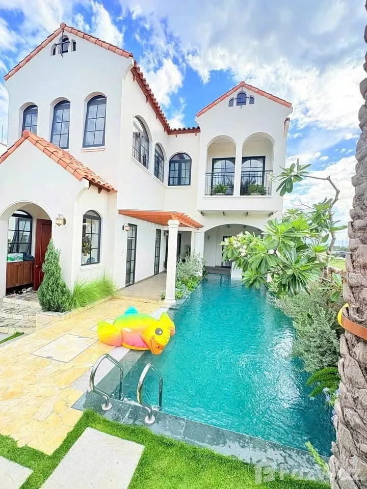Вилла с 4 спальнями в Hoà Xuân · Đà Nẵng · Cẩm Lệ — $2,716/мес, фото 1