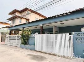 在Lat Phrao, 拉抛出租的3 卧室 屋, Lat Phrao