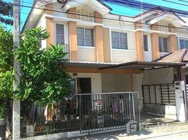 3 Bedroom Townhouse for sale at Baan Pruksa 51, Lam Pla Thio, Lat Krabang, Bangkok