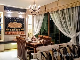 2 спален Кондо в аренду в The Emporio Place, Khlong Tan