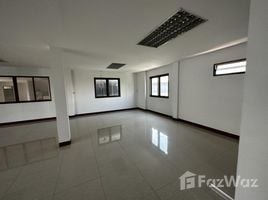 5 спален Здания целиком for rent in Таиланд, Bang Lamphu Lang, Кхлонг Сан, Бангкок, Таиланд