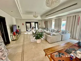 Dubai Style で売却中 5 ベッドルーム 別荘, ノースビレッジ