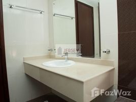 2 спален Квартира на продажу в Royal Breeze 1, Royal Breeze, Al Hamra Village