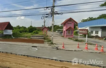 Kittiyarak 5 Village in ไทรน้อย, Нонтабури