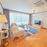 2 спален Serviced Apartment в аренду в Schloss at Thonglor, Khlong Tan Nuea