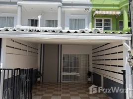 在Bang Lamung Railway Station, 邦拉蒙出售的2 卧室 屋, 邦拉蒙