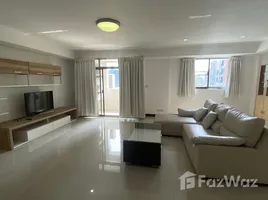 คอนโด 3 ห้องนอน ให้เช่า ในโครงการ รอยัล คาสเซอร์, คลองตันเหนือ