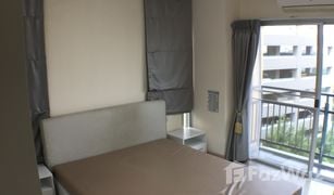 2 Bedrooms Condo for sale in Bang Chak, Bangkok The Escape