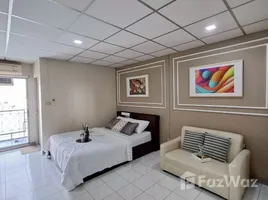 Studio Condo for rent at Baan Kluai Nam Thai, Phra Khanong, Khlong Toei