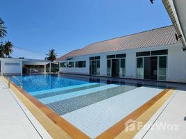 6 Bedroom House for sale in Pattaya, Nong Pla Lai, Pattaya