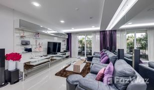 2 Schlafzimmern Wohnung zu verkaufen in Phra Khanong Nuea, Bangkok Fragrant 71